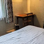 Du Saumon, Sur Avre 酒店 阿维河畔维内