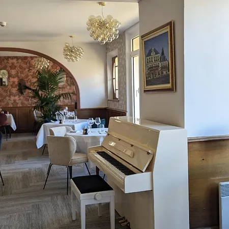 Du Saumon, Sur Avre 2* 阿维河畔维内