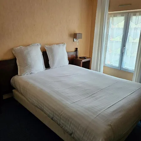Hotel Du Saumon, Verneuil Sur Avre Verneuil d'Avre et d'Iton