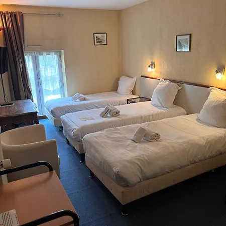 Hotel Du Saumon, Sur Avre