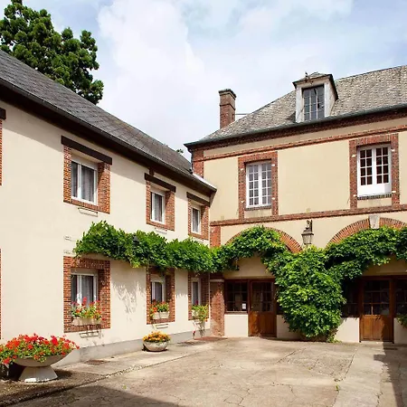 Du Saumon, Sur Avre 酒店 2*