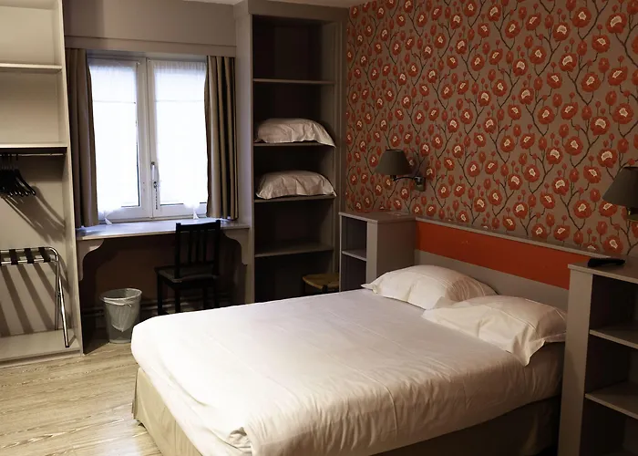 Hotel Du Saumon, Sur Avre 2*